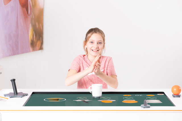 tyro_myro_clinicalsetting_therapyunit_child_2026_v28_pickplace_start--medel